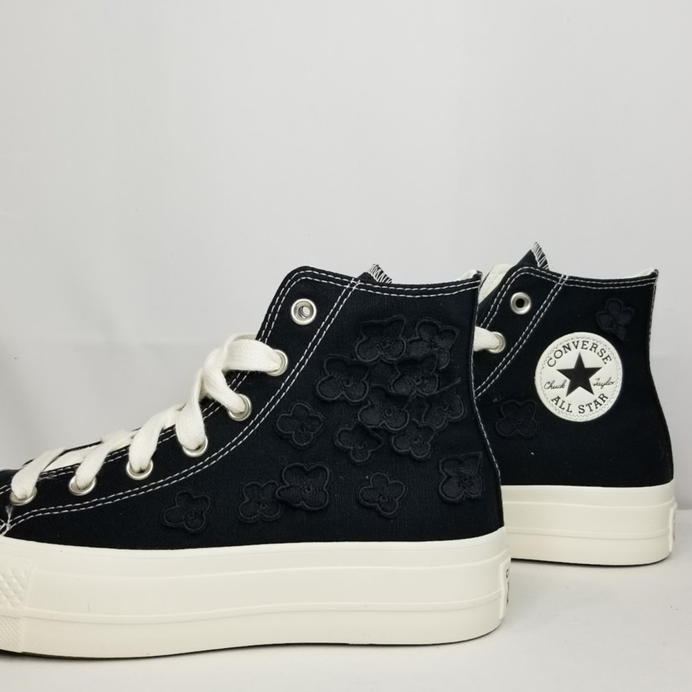 Converse Women's CTAS Lift Platform 3D Flowers Size 8.5 Black A09099C NWT